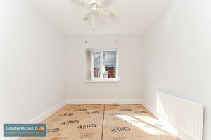 Bedroom- click for photo gallery